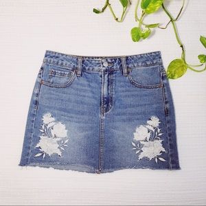 PacSun | Floral Embroidered Frayed Mini Jean Skirt